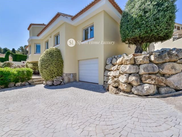 3 soverom Villa til salgs i Benimeit - Tabaira, Teulada-Moraira med svømmebasseng garasje - € 695 000 (Ref: 9004127)