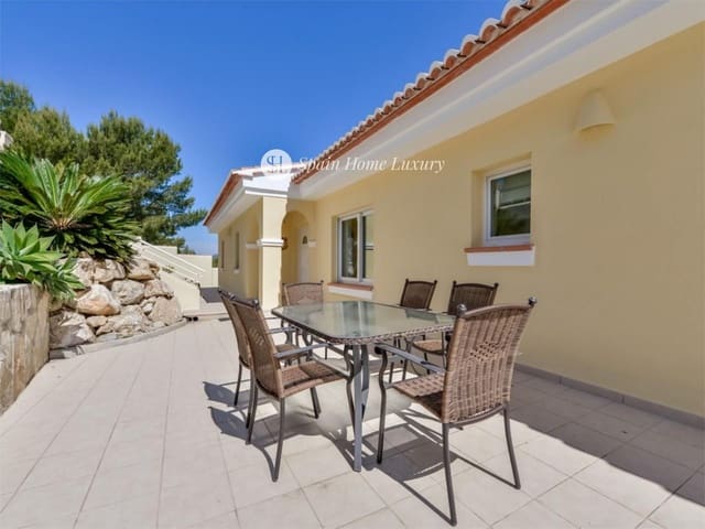 3 soverom Villa til salgs i Benimeit - Tabaira, Teulada-Moraira med svømmebasseng garasje - € 695 000 (Ref: 9004127)