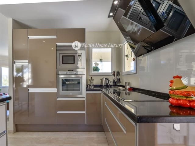 3 soverom Villa til salgs i Benimeit - Tabaira, Teulada-Moraira med svømmebasseng garasje - € 695 000 (Ref: 9004127)