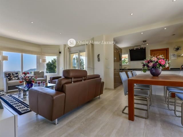 3 soverom Villa til salgs i Benimeit - Tabaira, Teulada-Moraira med svømmebasseng garasje - € 695 000 (Ref: 9004127)