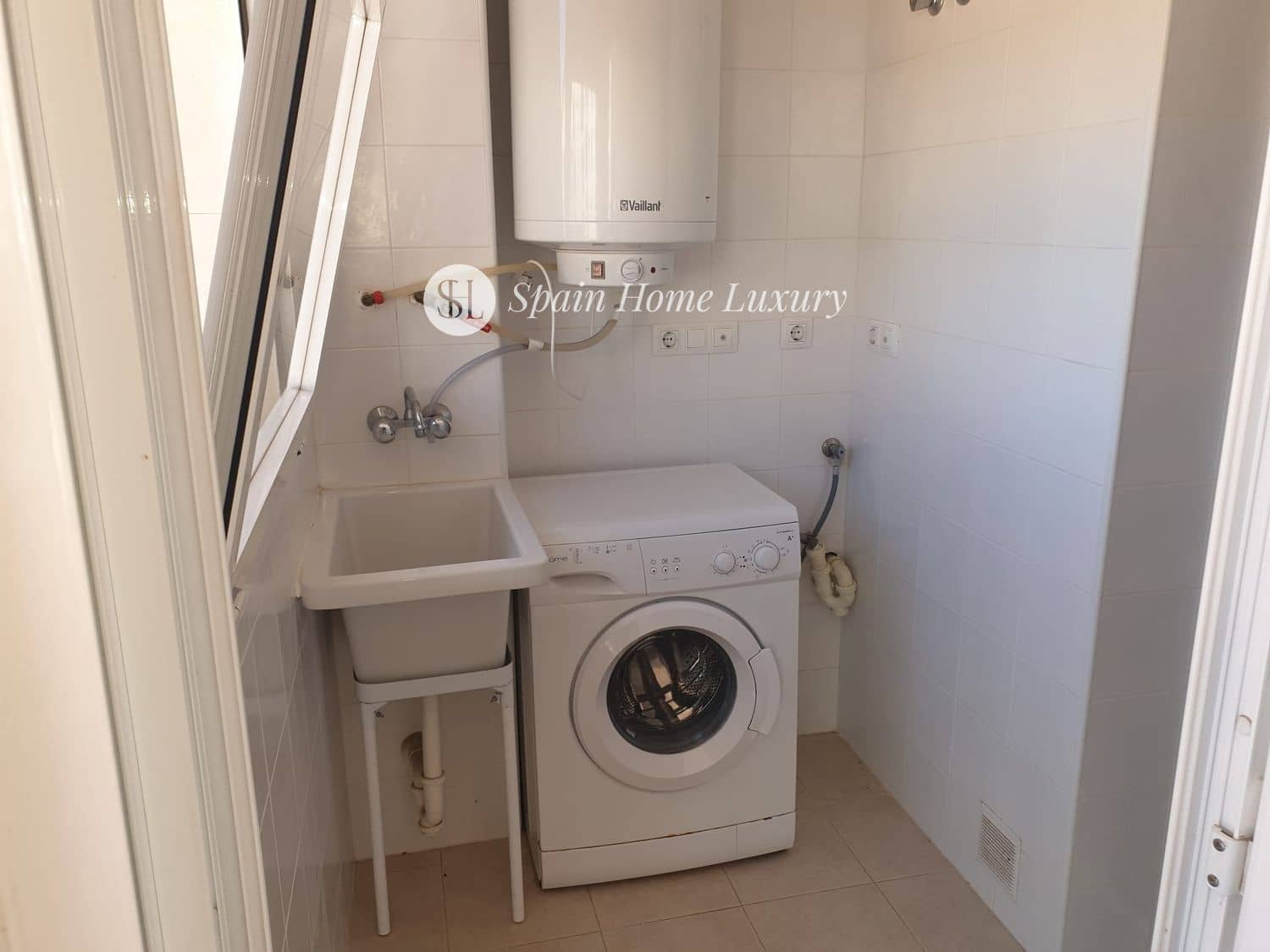 2 slaapkamer Flat te huur in Benissa met zwembad - € 800 (Ref: 9024310)