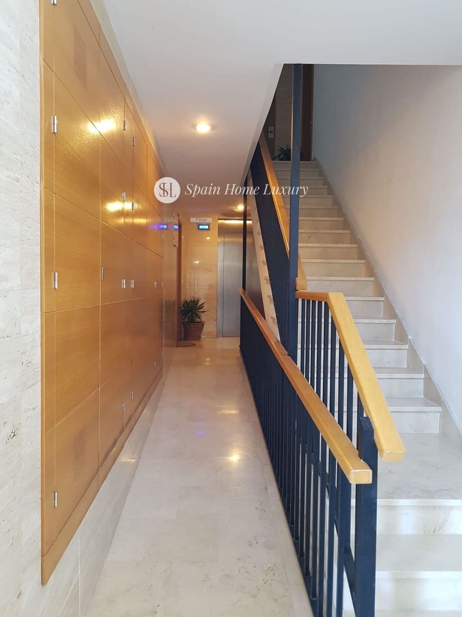 2 slaapkamer Flat te huur in Benissa met zwembad - € 800 (Ref: 9024310)