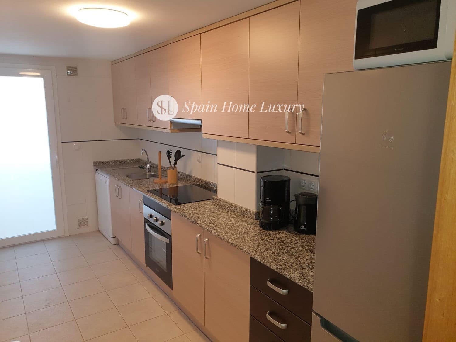 2 slaapkamer Flat te huur in Benissa met zwembad - € 800 (Ref: 9024310)