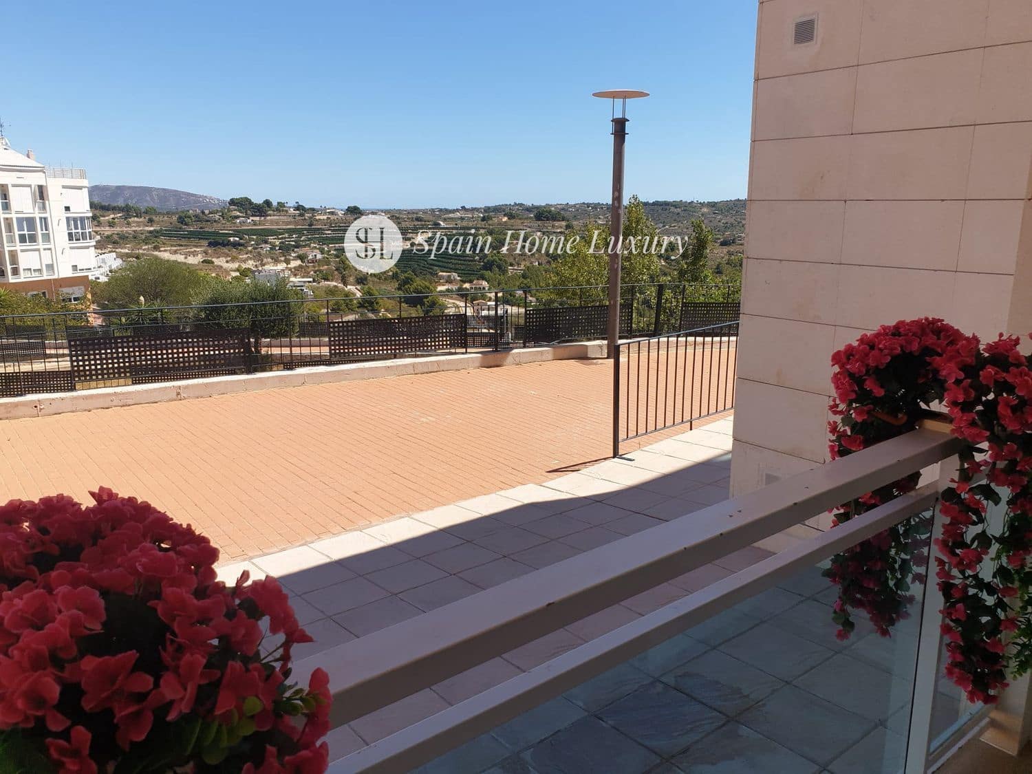 2 slaapkamer Flat te huur in Benissa met zwembad - € 800 (Ref: 9024310)