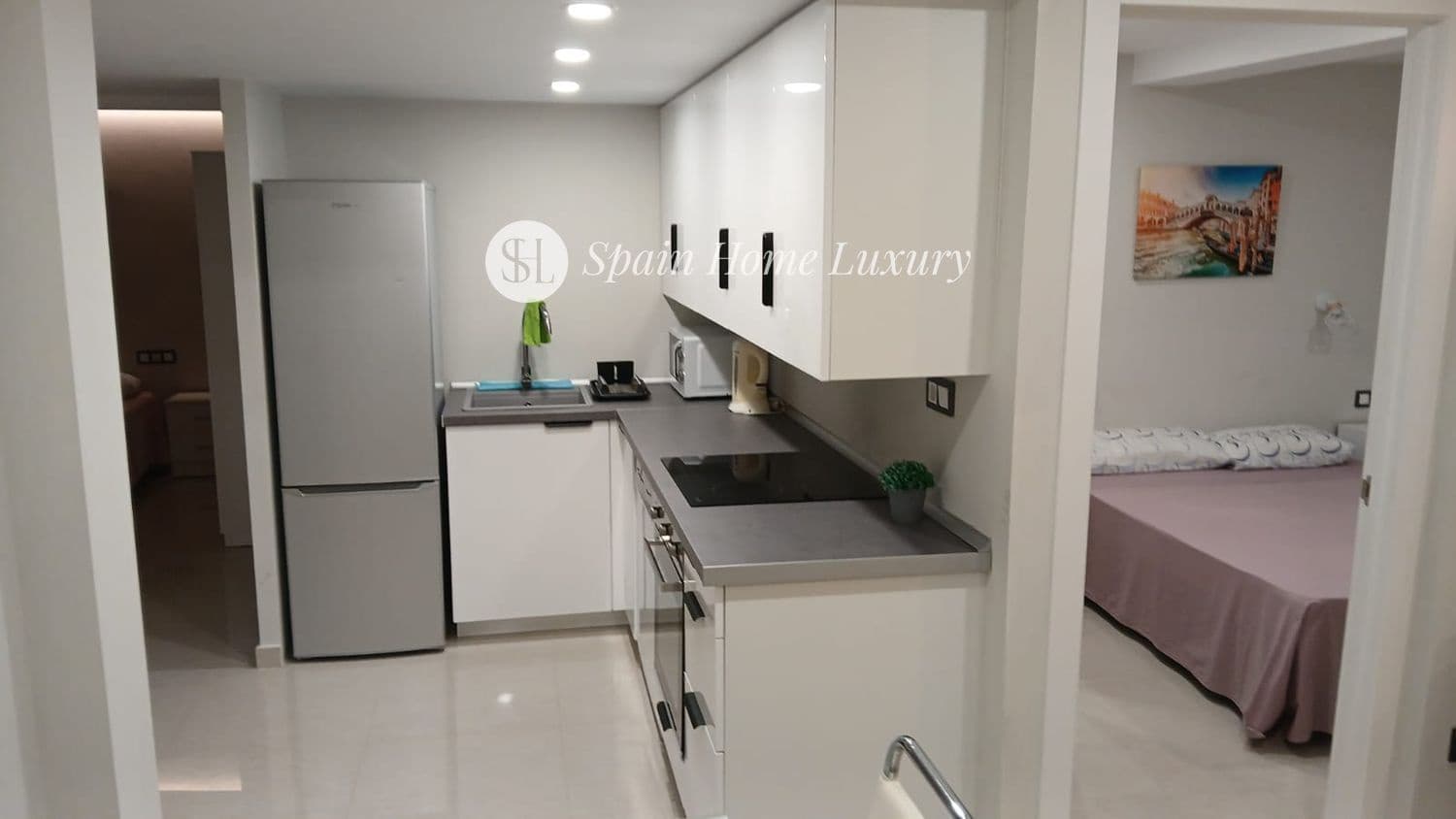 3 bedroom Flat for sale in Benidorm with pool - € 395,000 (Ref: 9028398)