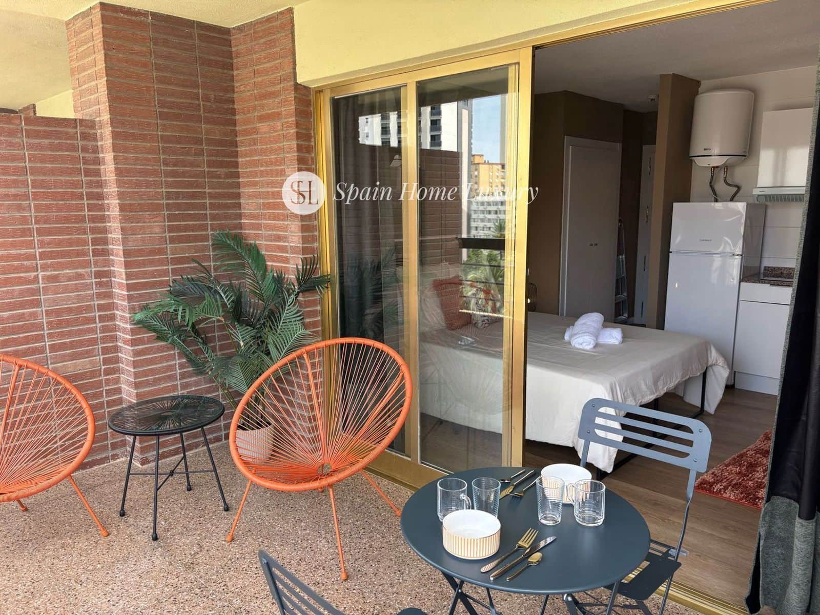 Flat for sale in Benidorm with pool - € 190,000 (Ref: 9035591)