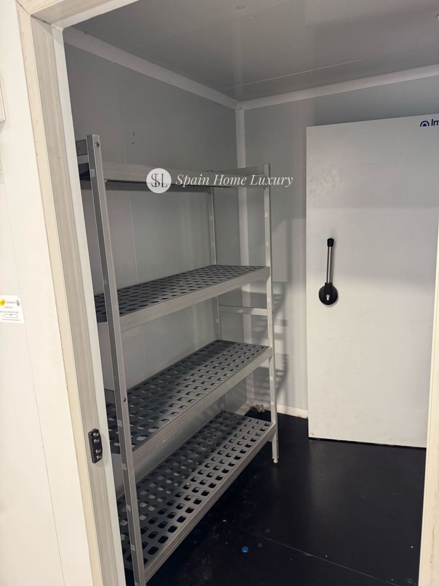 Kaupallinen vuokrattavana paikassa Javea / Xabia - 10 000 € (Ref: 9041344)