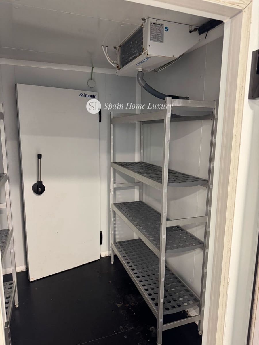 Kaupallinen vuokrattavana paikassa Javea / Xabia - 10 000 € (Ref: 9041344)