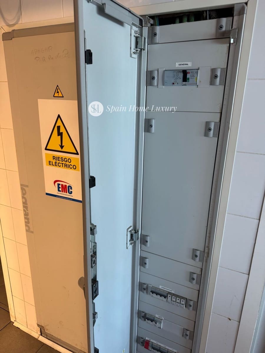 Kaupallinen vuokrattavana paikassa Javea / Xabia - 10 000 € (Ref: 9041344)