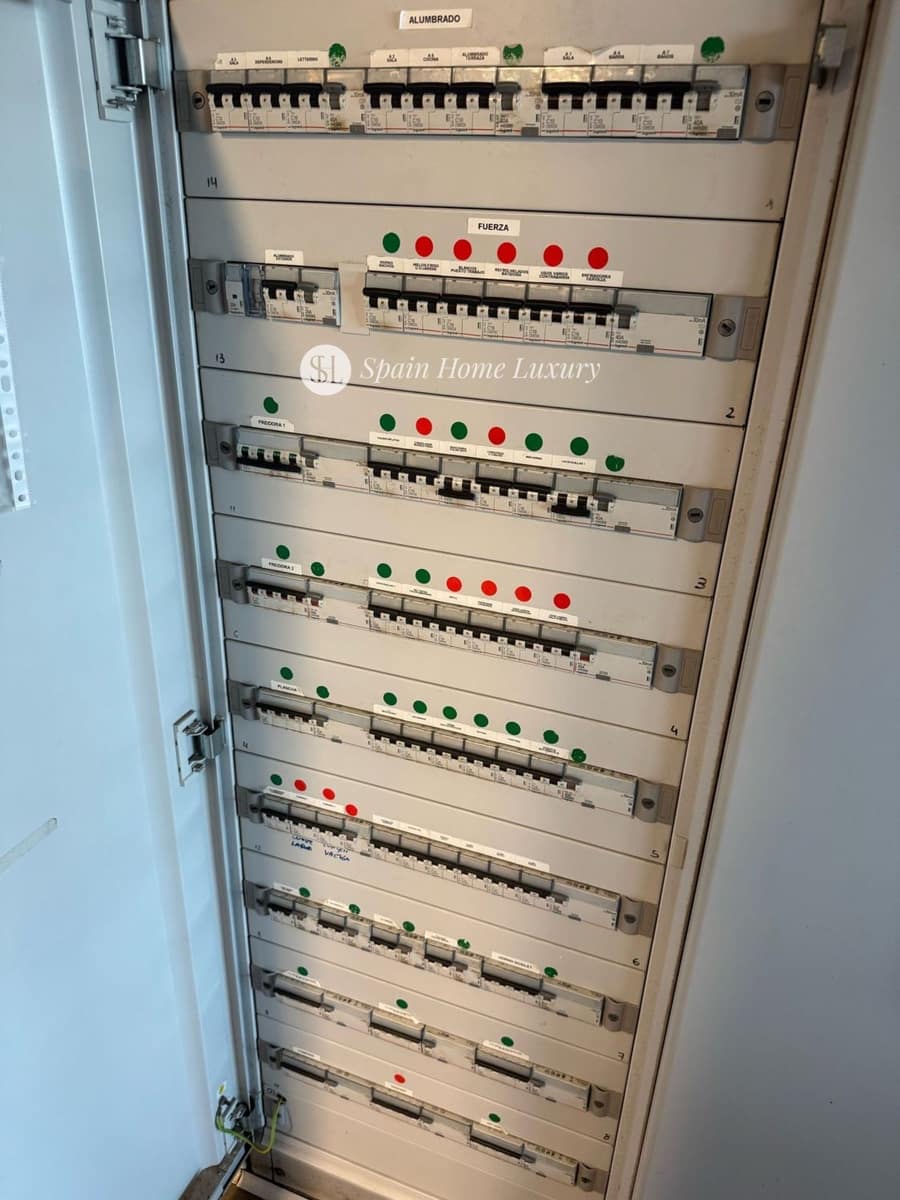 Kaupallinen vuokrattavana paikassa Javea / Xabia - 10 000 € (Ref: 9041344)