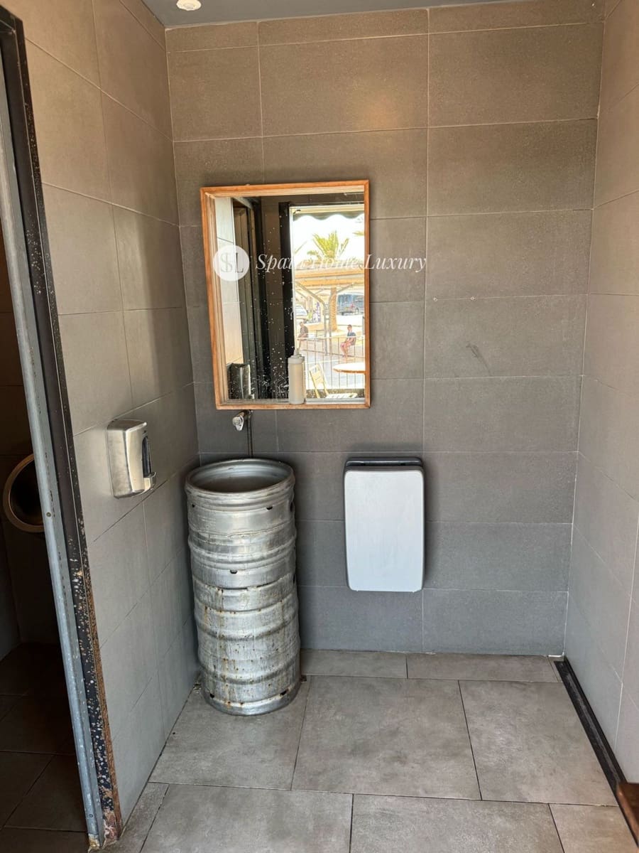 Kaupallinen vuokrattavana paikassa Javea / Xabia - 10 000 € (Ref: 9041344)