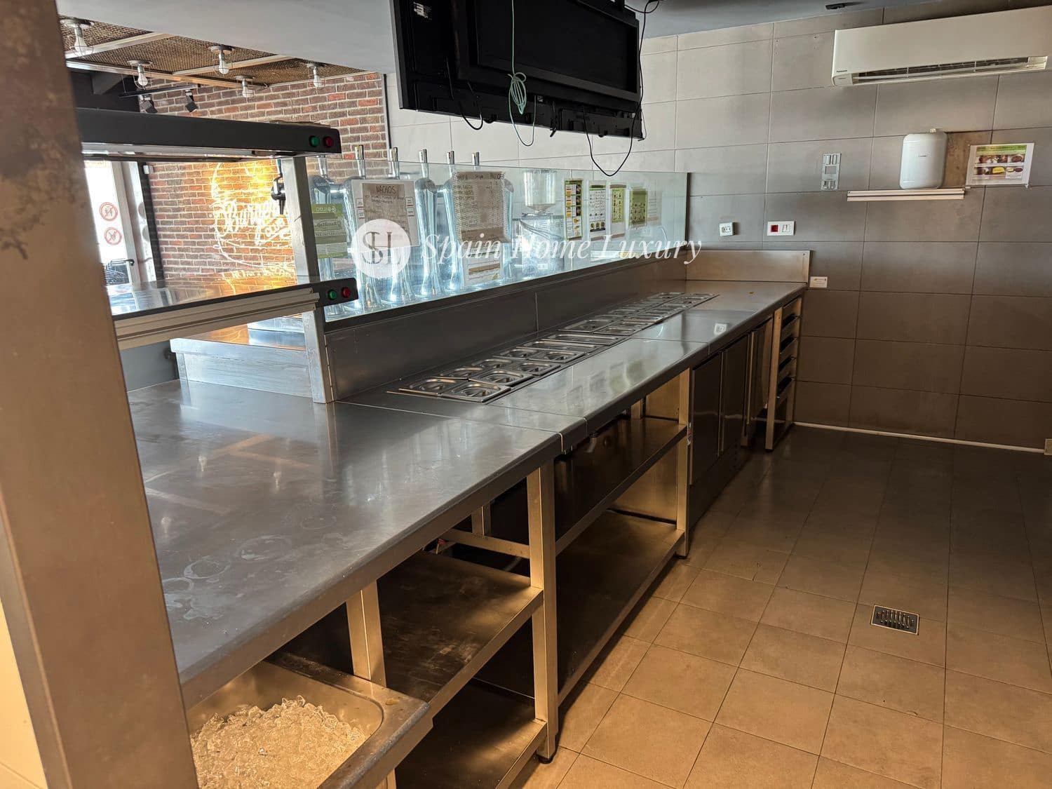 Kaupallinen vuokrattavana paikassa Javea / Xabia - 10 000 € (Ref: 9041344)