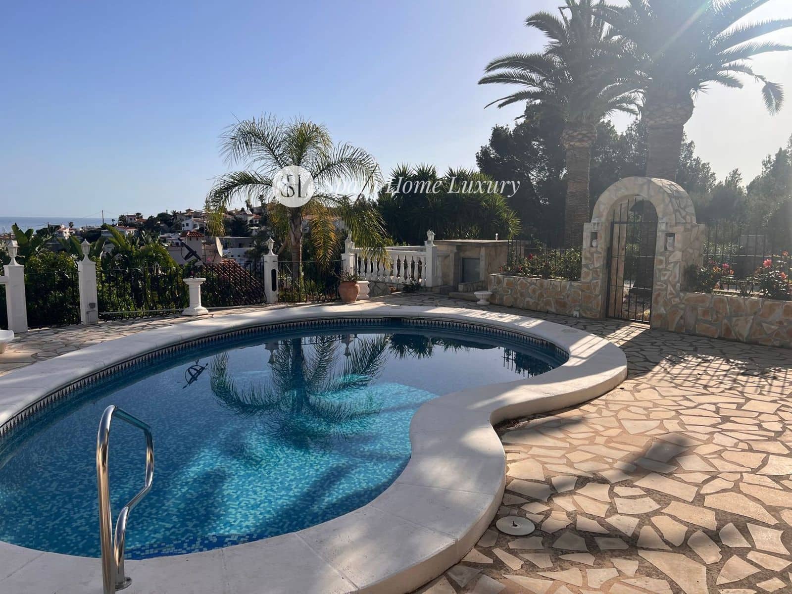 4 sovrum Villa till salu i Denia med pool garage - 595 000 € (Ref: 9053680)