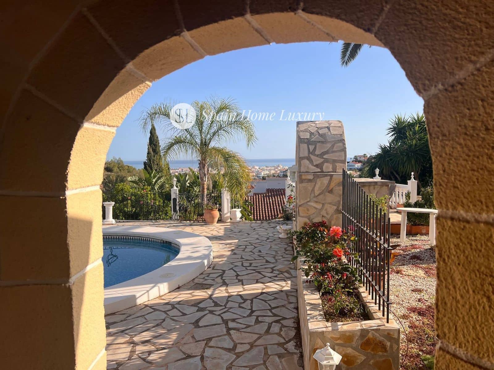 4 sovrum Villa till salu i Denia med pool garage - 595 000 € (Ref: 9053680)