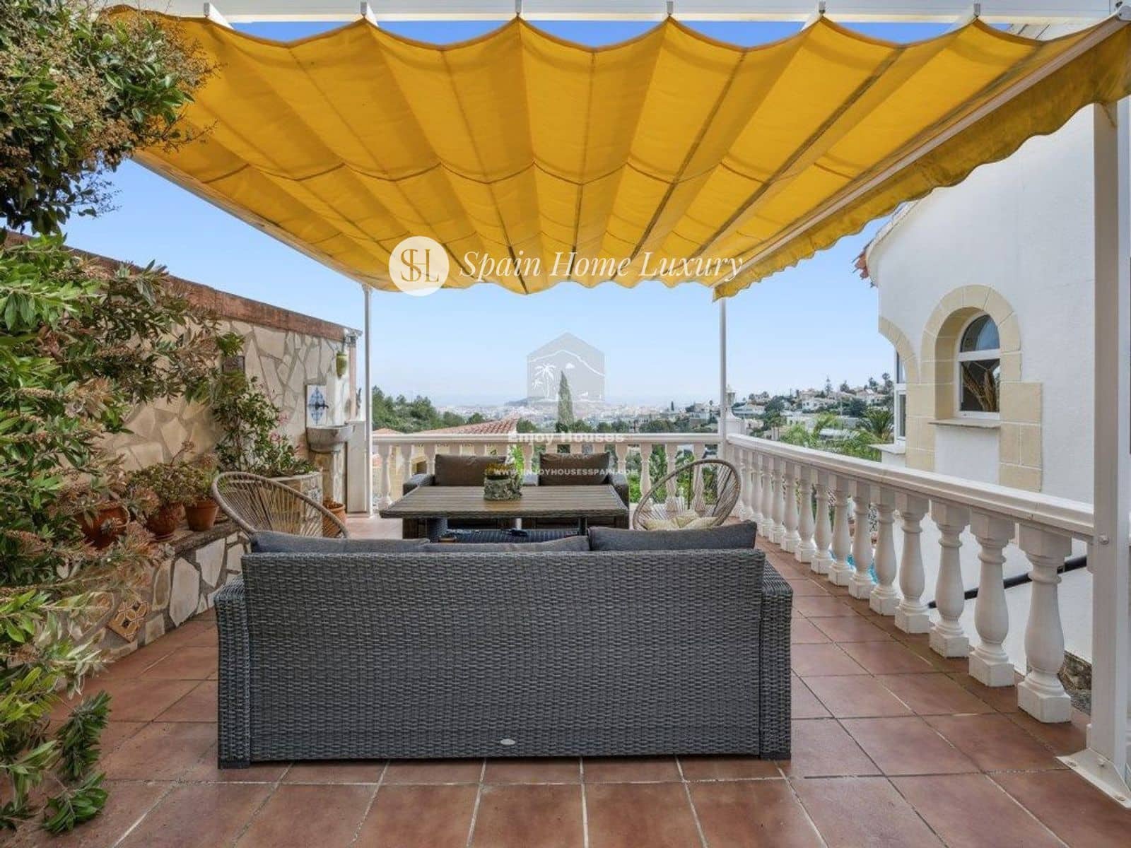 4 sovrum Villa till salu i Denia med pool garage - 595 000 € (Ref: 9053680)