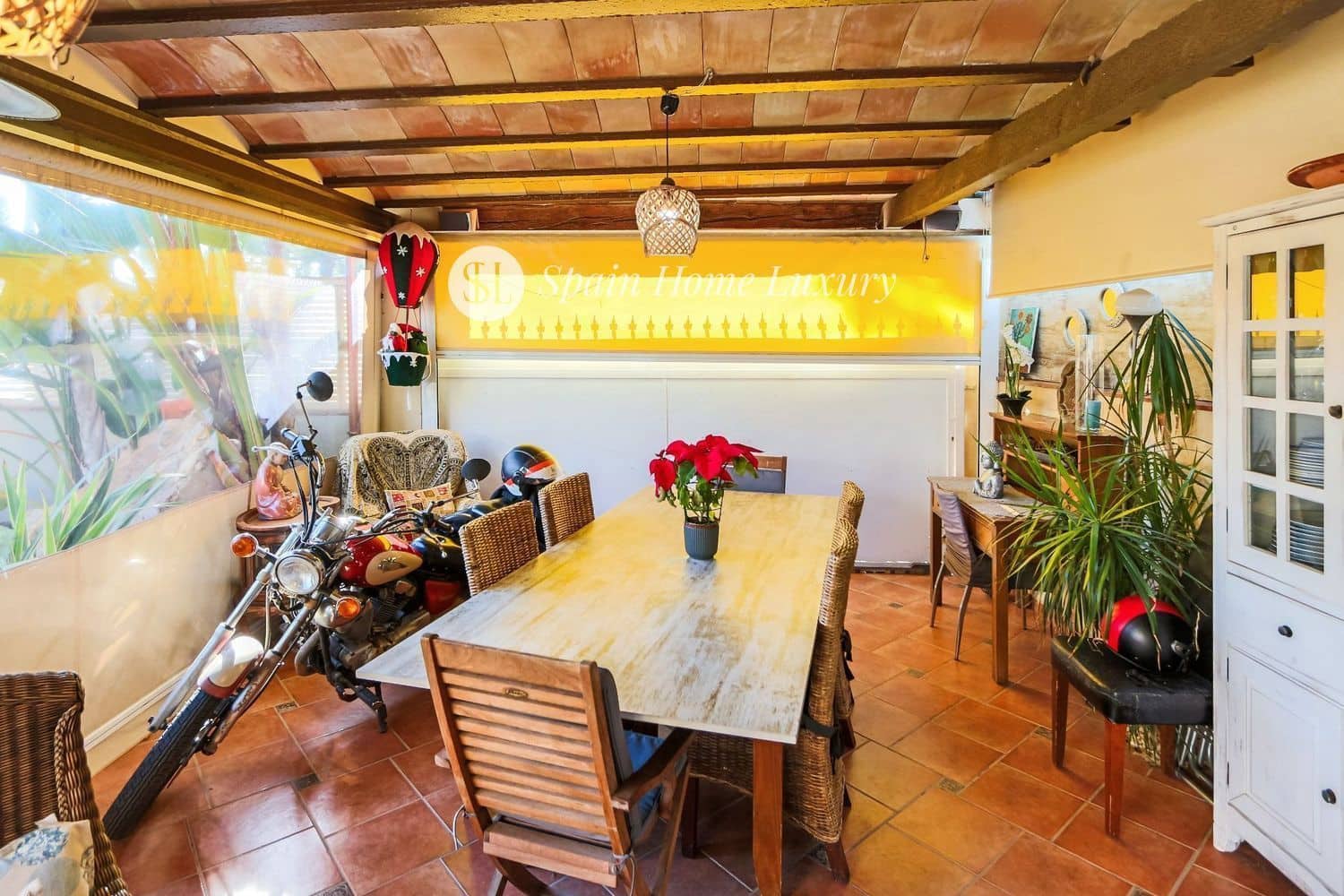 5 bedroom Villa for sale in Els Poblets with pool garage - € 690,000 (Ref: 9060766)