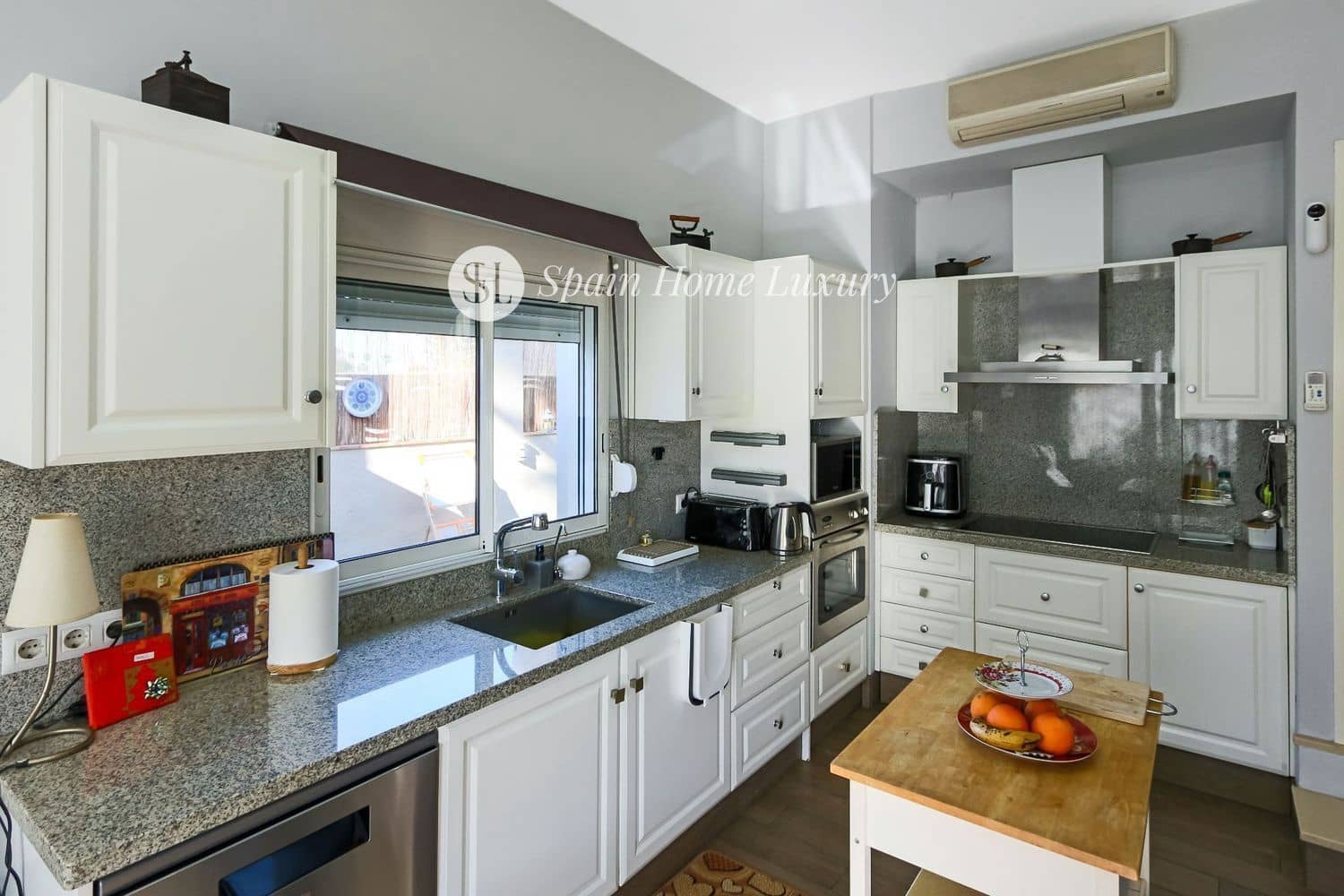 5 bedroom Villa for sale in Els Poblets with pool garage - € 690,000 (Ref: 9060766)