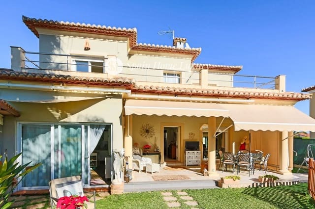 5 bedroom Villa for sale in Els Poblets with pool garage - € 690,000 (Ref: 9060766)