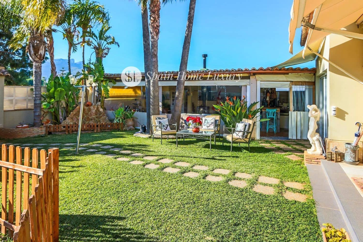 5 bedroom Villa for sale in Els Poblets with pool garage - € 690,000 (Ref: 9060766)