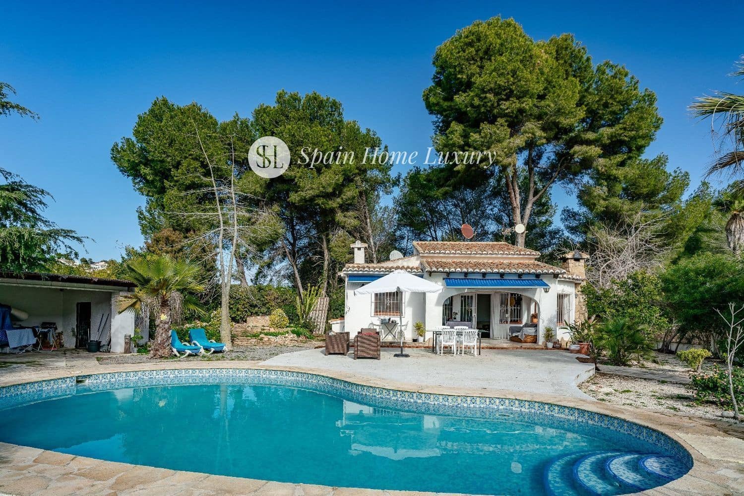 2 soverom Villa til salgs i Moraira med svømmebasseng garasje - € 550 000 (Ref: 9075997)