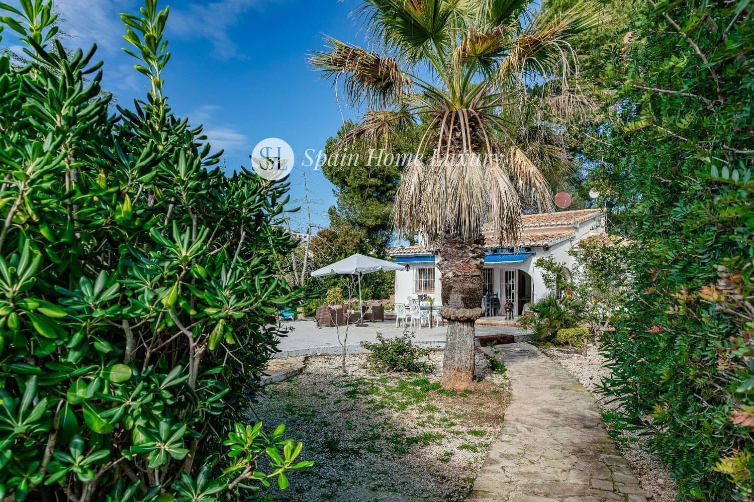 2 soverom Villa til salgs i Moraira med svømmebasseng garasje - € 550 000 (Ref: 9075997)