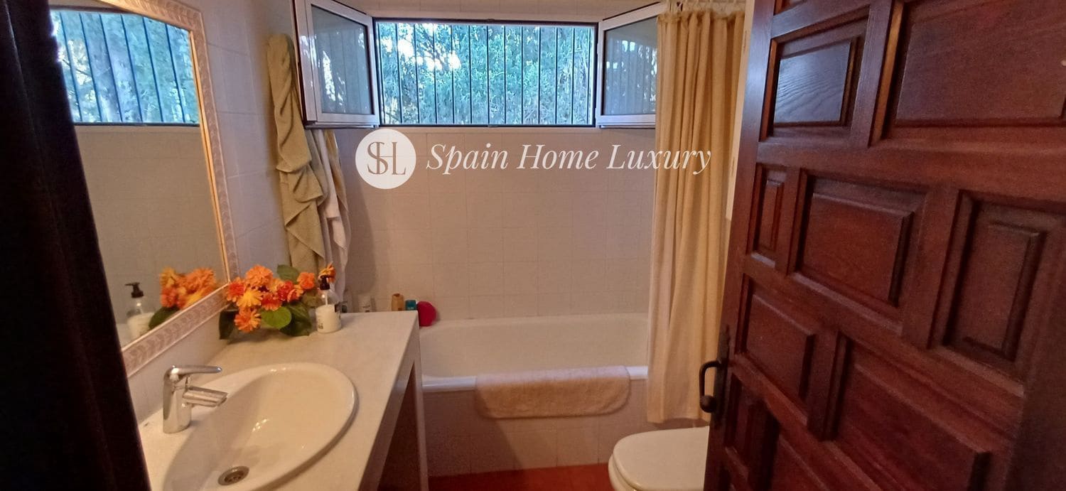 Chalet de 6 habitaciones en San Juan de Alicante / Sant Joan d'Alacant en venta con piscina garaje - 850.000 € (Ref: 9080740)