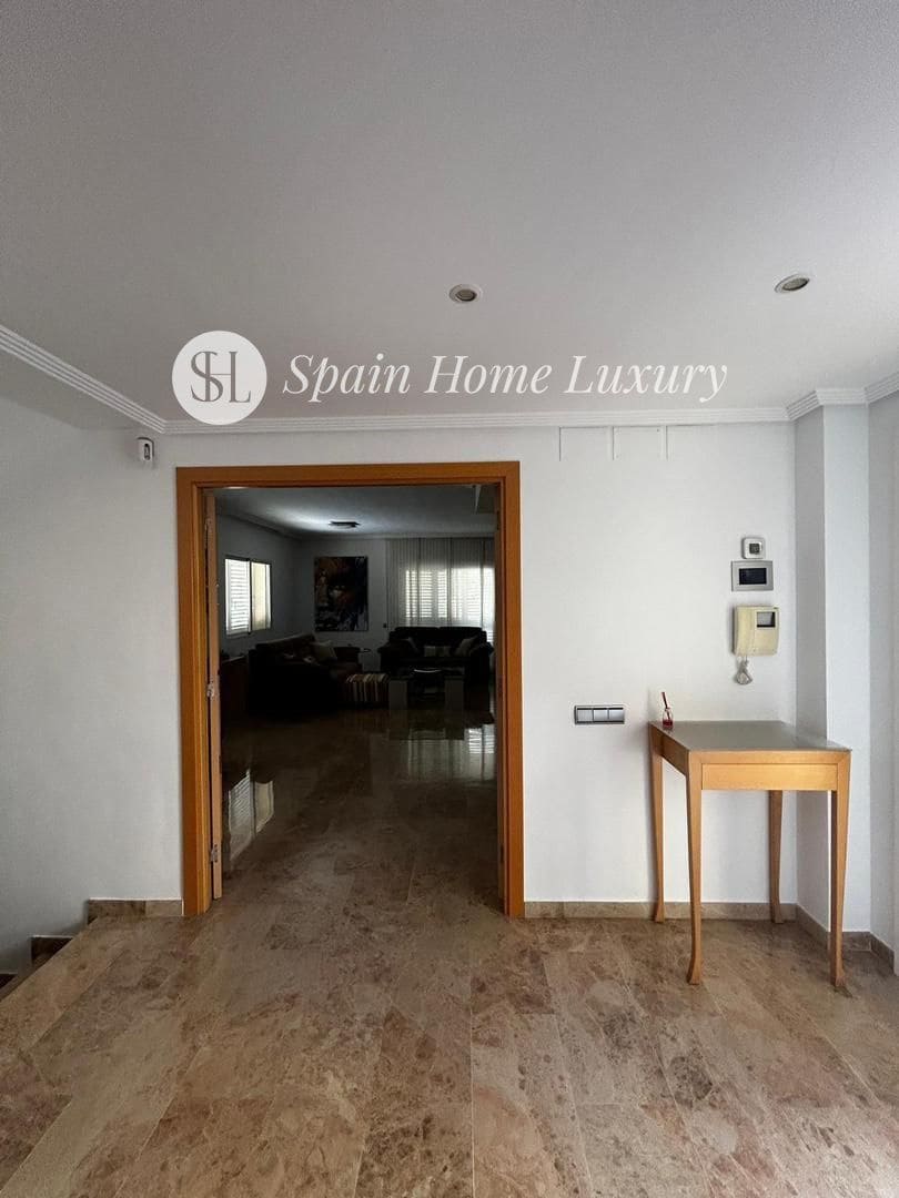 Villa til salg i Benidorm - € 750.000 (Ref: 9100476)