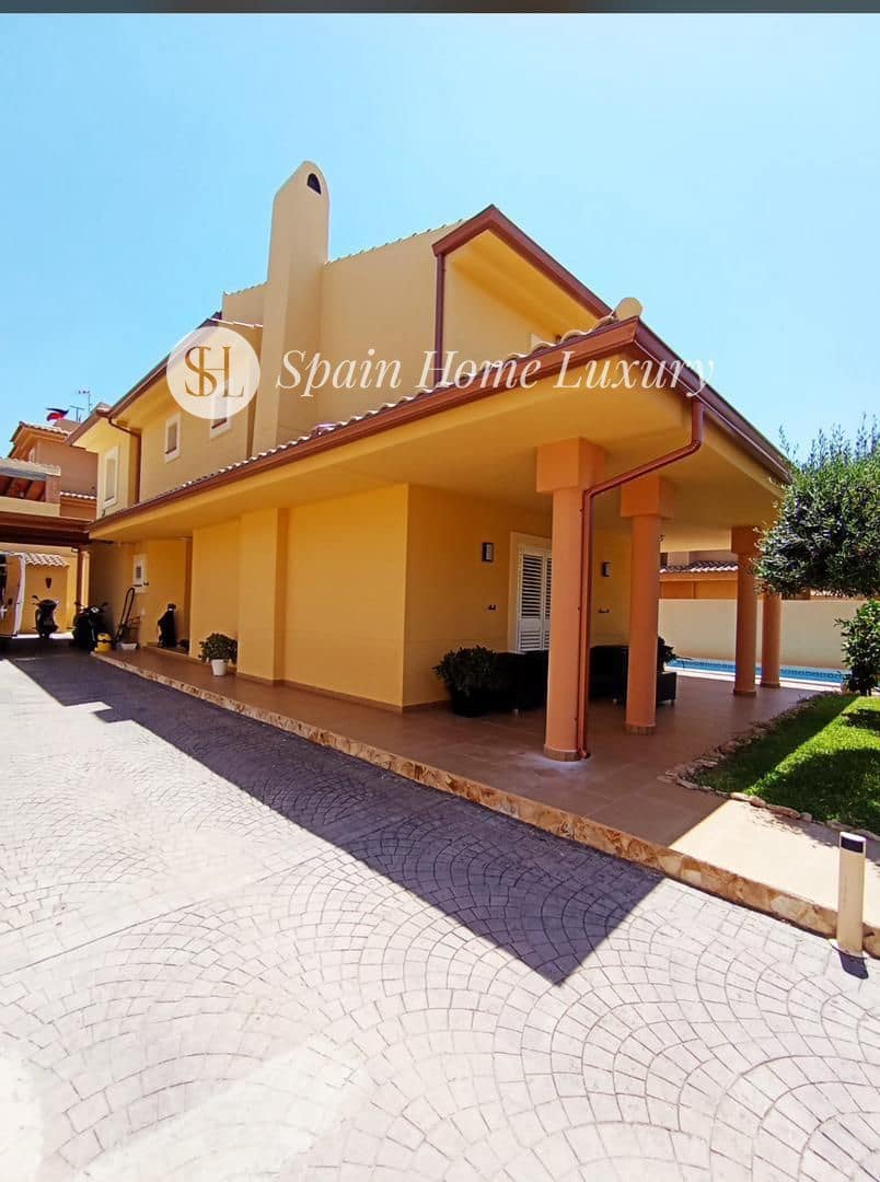 Villa til salg i Benidorm - € 750.000 (Ref: 9100476)