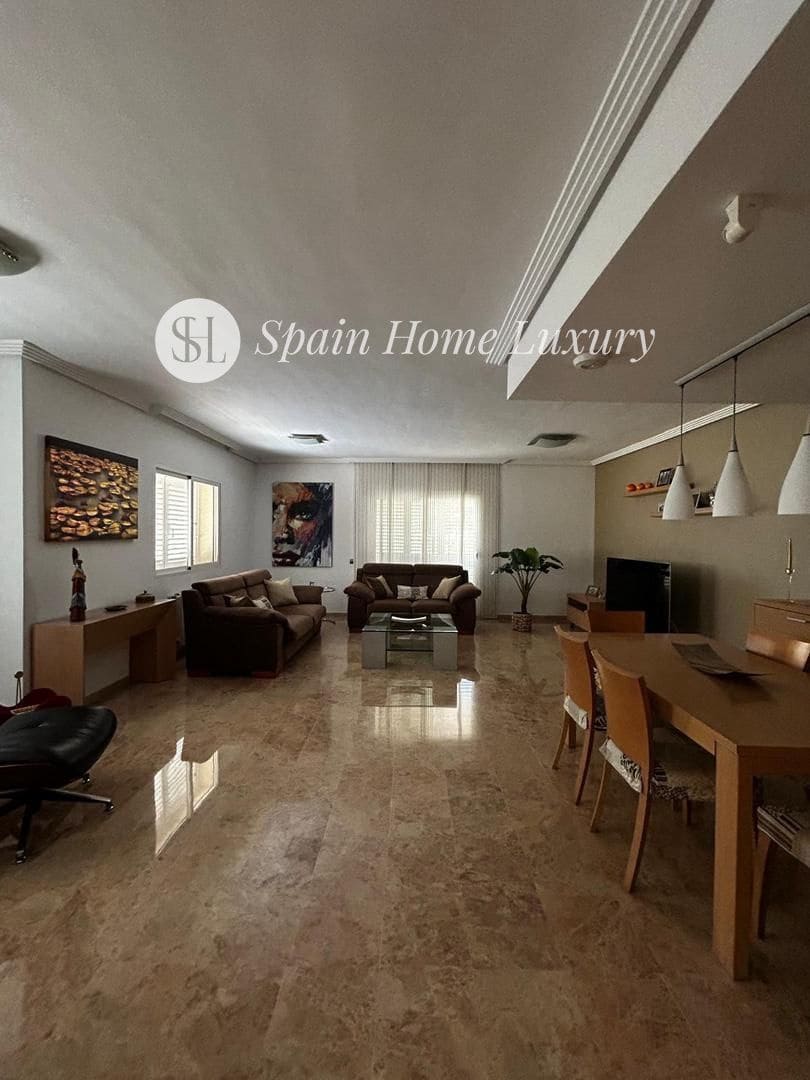 Villa til salg i Benidorm - € 750.000 (Ref: 9100476)