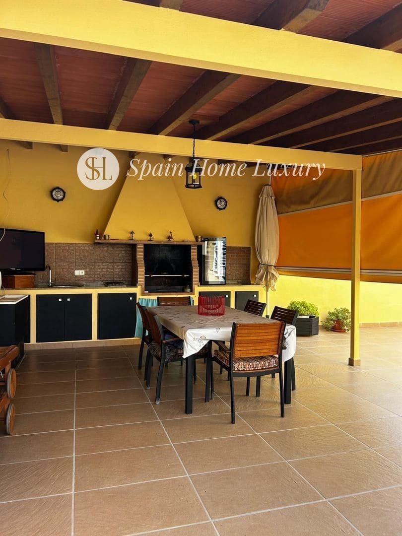 Villa til salg i Benidorm - € 750.000 (Ref: 9100476)