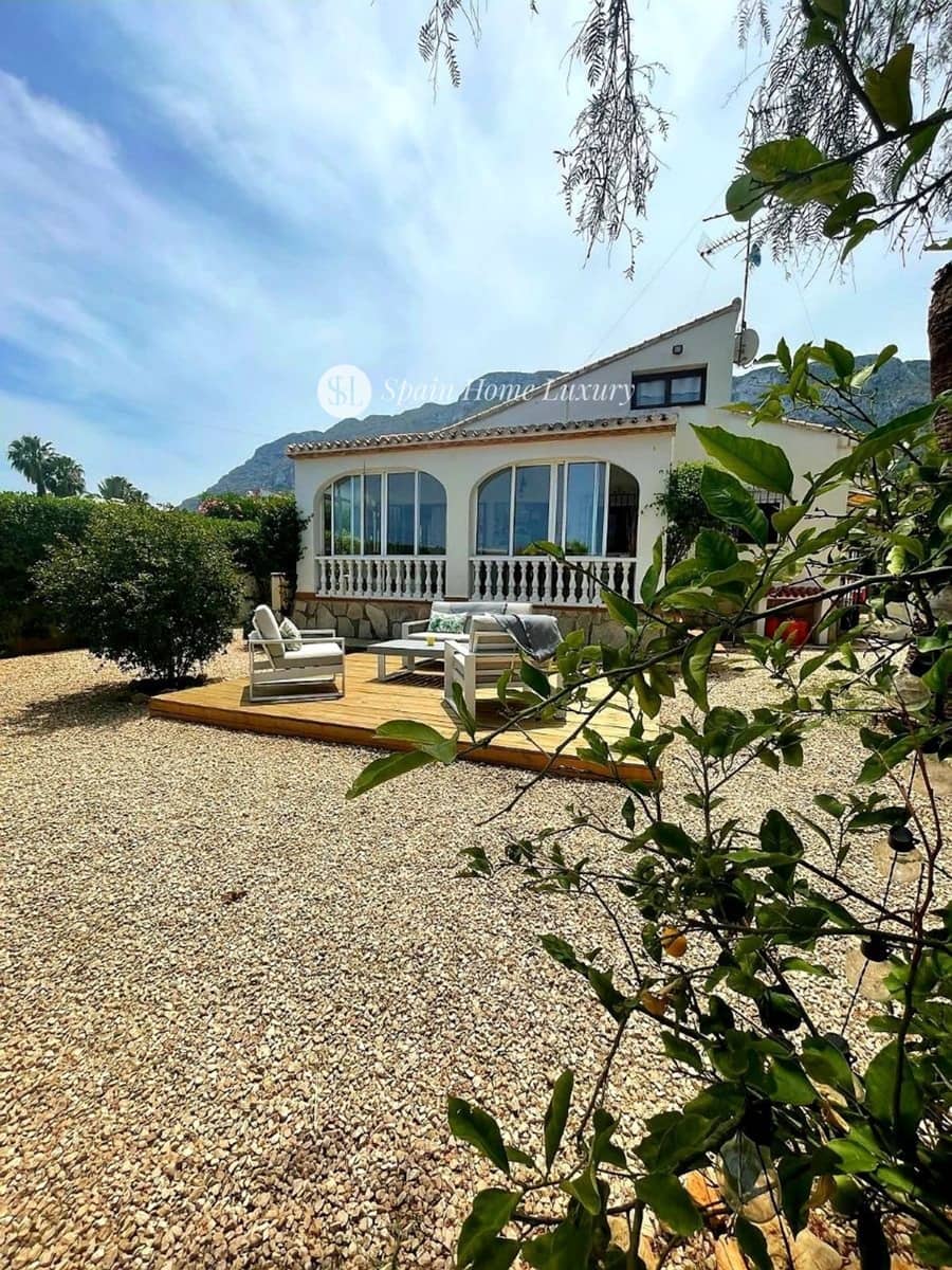 4 soveværelse Villa til salg i Denia med swimmingpool garage - € 550.000 (Ref: 9101749)