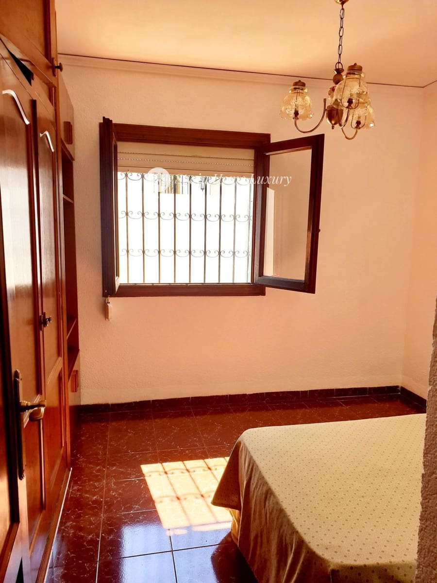 4 soveværelse Villa til salg i Denia med swimmingpool garage - € 490.000 (Ref: 9101749)