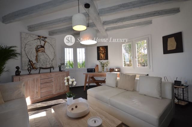 4 soverom Villa til salgs i Centro Urbano, Dénia med svømmebasseng garasje - € 779 000 (Ref: 9105928)