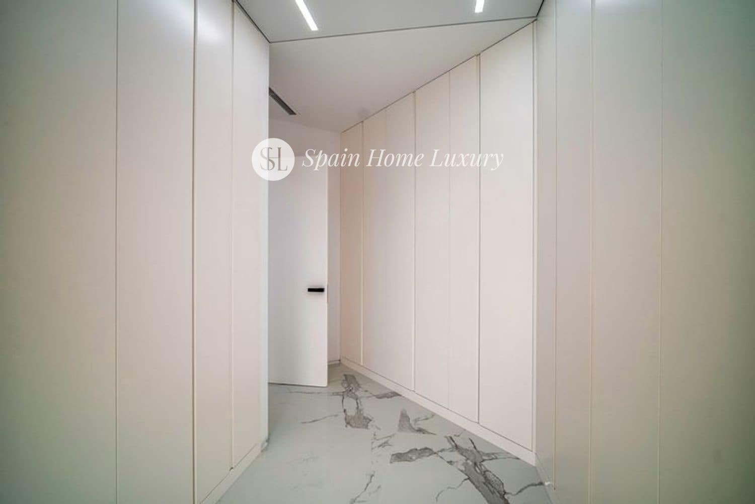 4 soveværelse Villa til salg i Benidorm med swimmingpool garage - € 2.500.000 (Ref: 9107196)