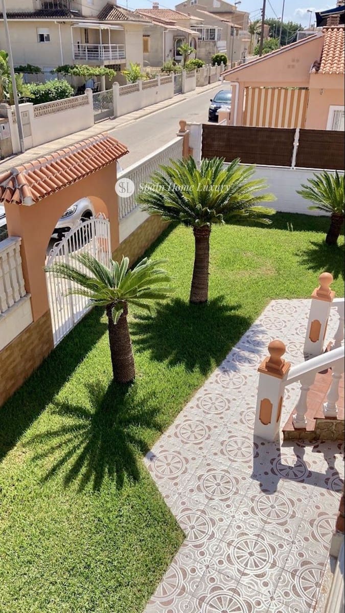 6 chambre Villa/Maison à vendre à Oliva avec garage - 500 000 € (Ref: 9117298)