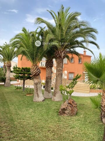6 chambre Villa/Maison à vendre à Oliva Playa, Oliva avec garage - 500 000 € (Ref: 9117298)