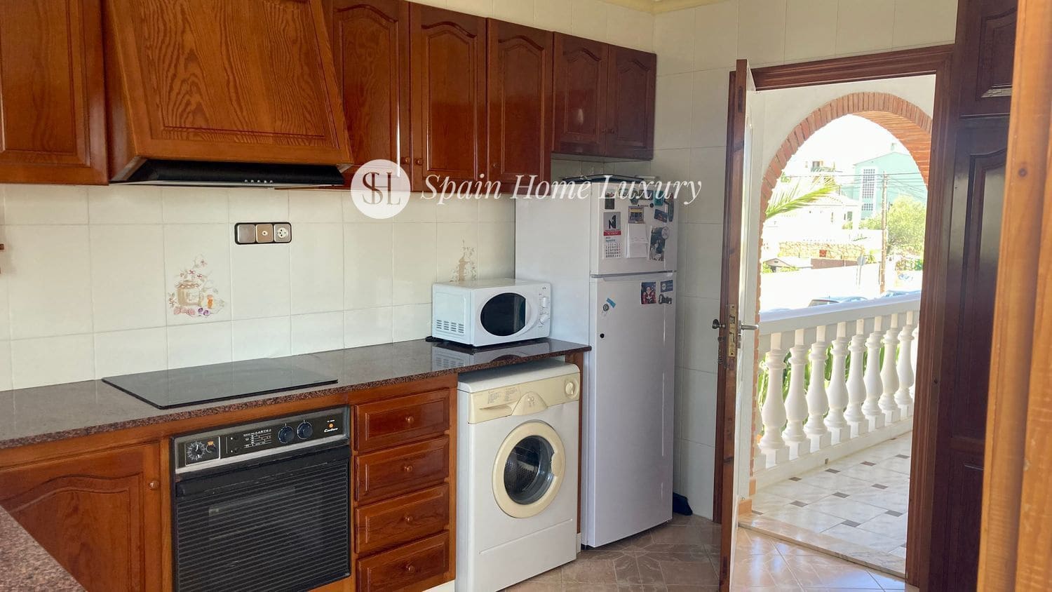 6 chambre Villa/Maison à vendre à Oliva avec garage - 500 000 € (Ref: 9117298)