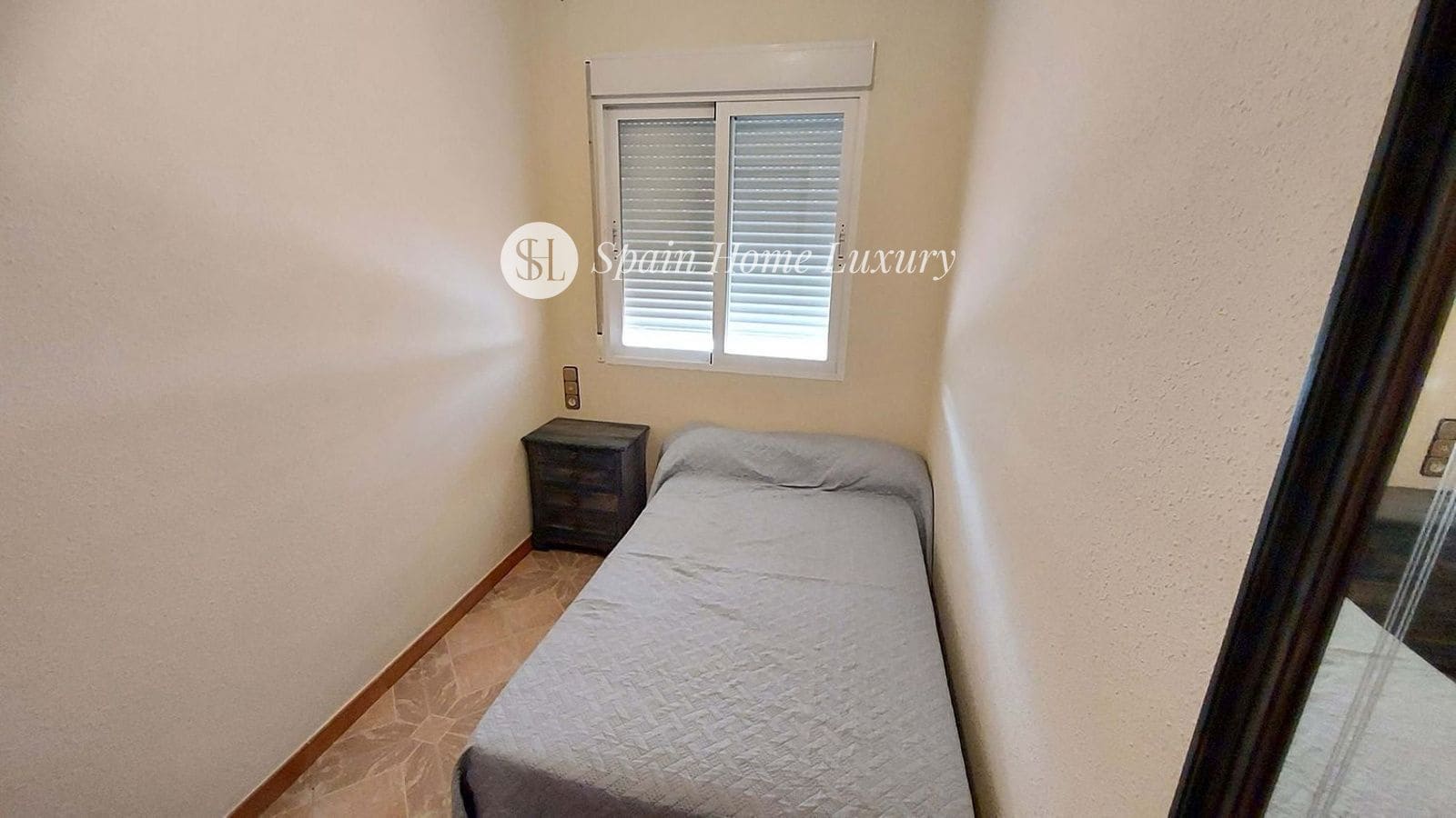 6 chambre Villa/Maison à vendre à Oliva avec garage - 500 000 € (Ref: 9117298)