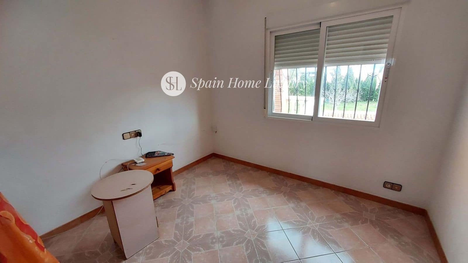 6 chambre Villa/Maison à vendre à Oliva avec garage - 500 000 € (Ref: 9117298)