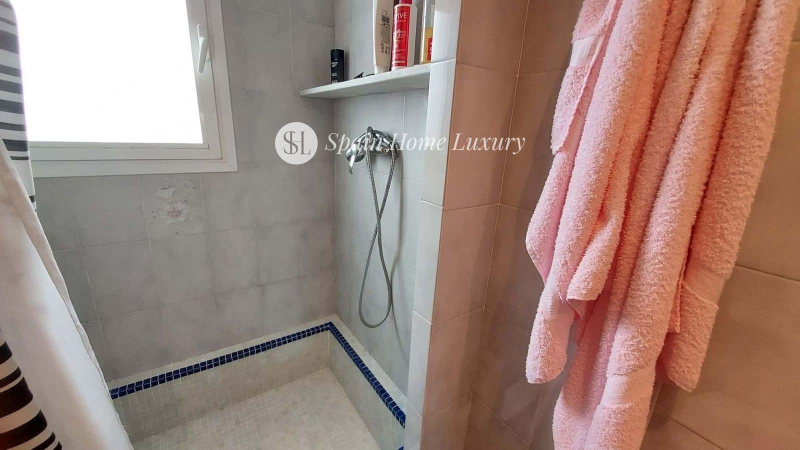 6 chambre Villa/Maison à vendre à Oliva avec garage - 500 000 € (Ref: 9117298)