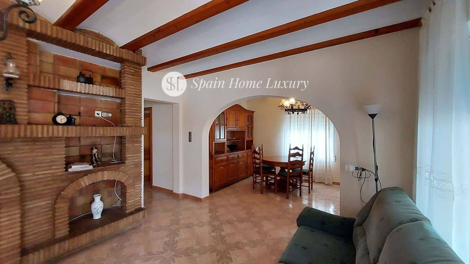 6 chambre Villa/Maison à vendre à Oliva avec garage - 500 000 € (Ref: 9117298)