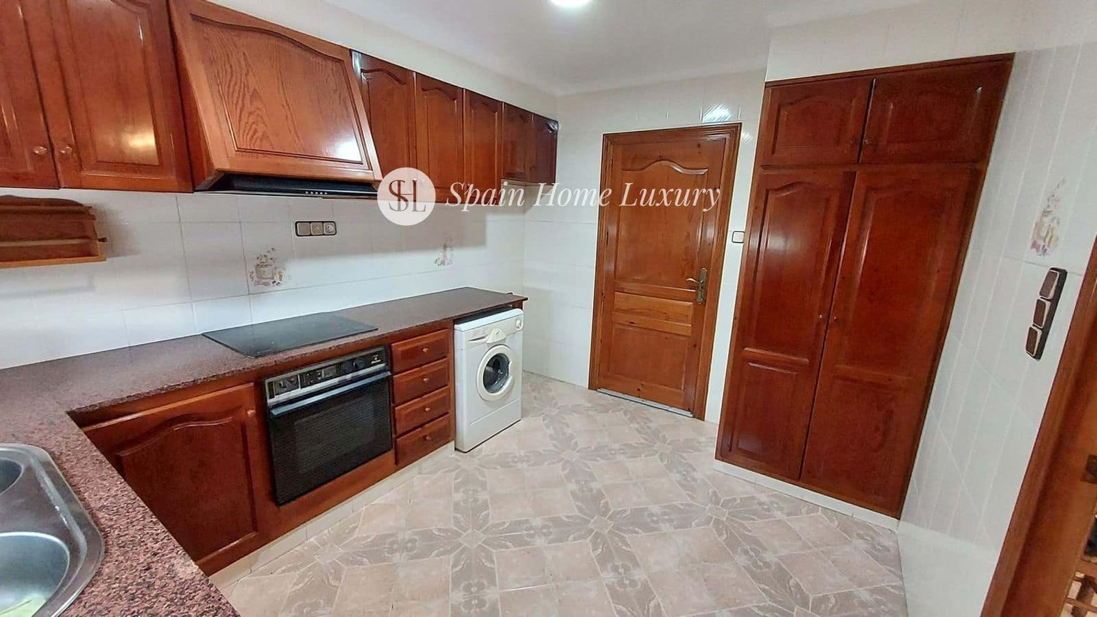 6 chambre Villa/Maison à vendre à Oliva avec garage - 500 000 € (Ref: 9117298)