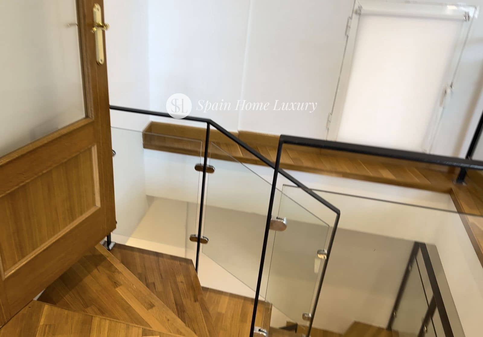 3 bedroom Flat for sale in Alicante / Alacant city with garage - € 398,000 (Ref: 9126254)