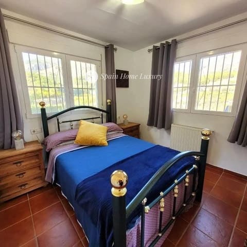 6 soveværelse Villa til salg i Callosa d'En Sarrià med swimmingpool garage - € 820.000 (Ref: 9164353)