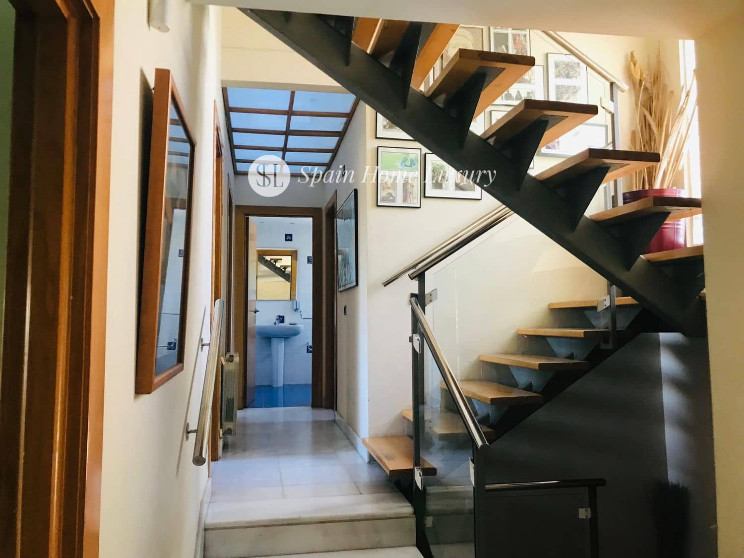 6 soveværelse Villa til salg i L'Eliana med swimmingpool garage - € 530.000 (Ref: 9189016)