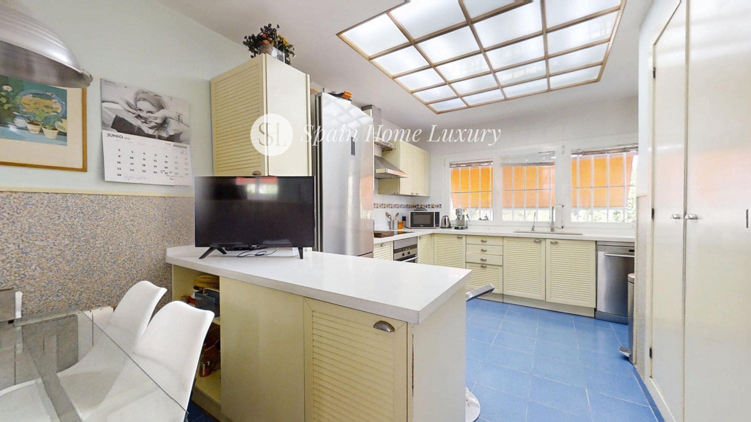 6 soveværelse Villa til salg i L'Eliana med swimmingpool garage - € 530.000 (Ref: 9189016)