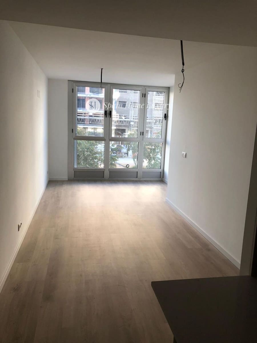 1 bedroom Flat for sale in Valencia city with pool garage - € 350,000 (Ref: 9189753)