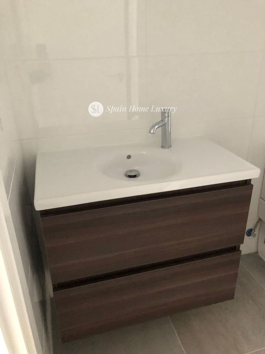 1 bedroom Flat for sale in Valencia city with pool garage - € 350,000 (Ref: 9189753)