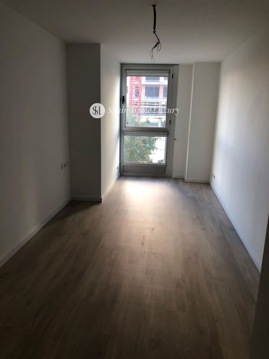 1 bedroom Flat for sale in Valencia city with pool garage - € 350,000 (Ref: 9189753)