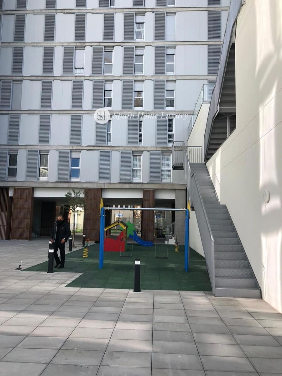 1 bedroom Flat for sale in Valencia city with pool garage - € 350,000 (Ref: 9189753)